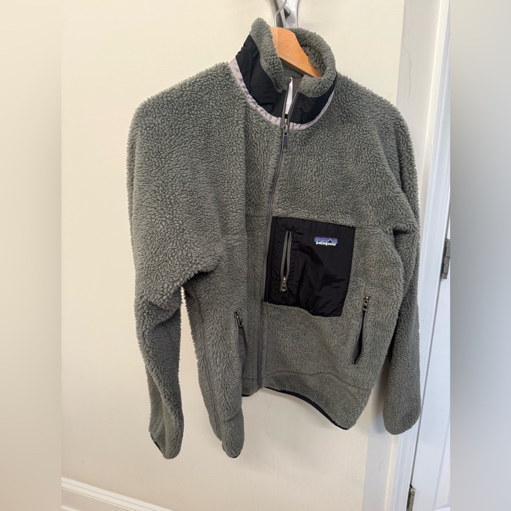Men’s Patagonia Fleece, size small